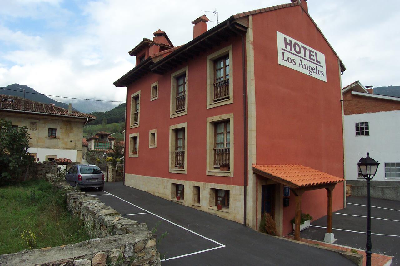 Hotel Los Angeles Arenas De Cabrales Exterior photo